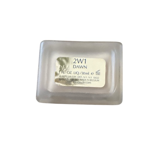 Estee Lauder Double Wear Foundation - Warm Beige - Picture 4 of 4